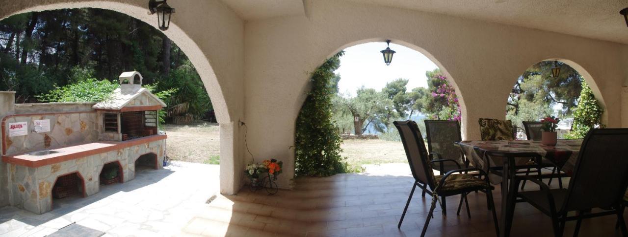 Chalkidiki Beachfront Haven - Perfect Location Nikiti  Exterior photo
